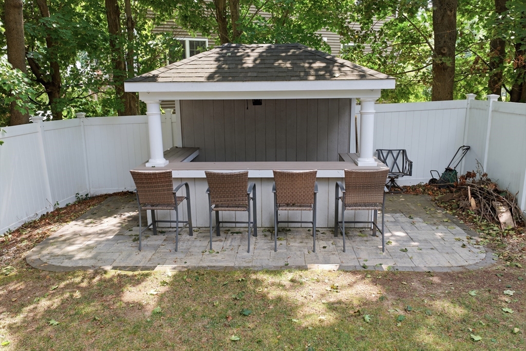 20 Chestnut St # B Property Photo 23