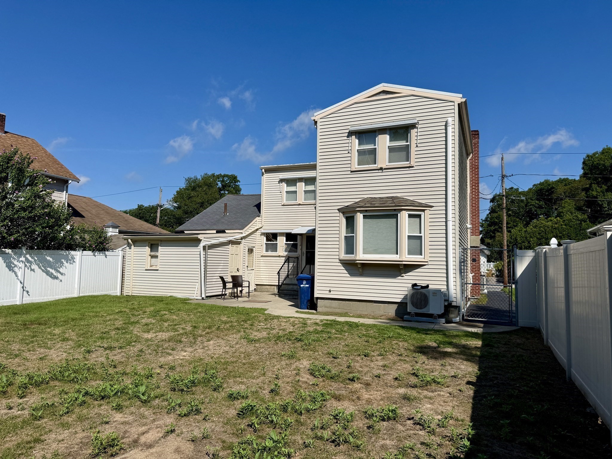 16 Pauline St Property Photo 4