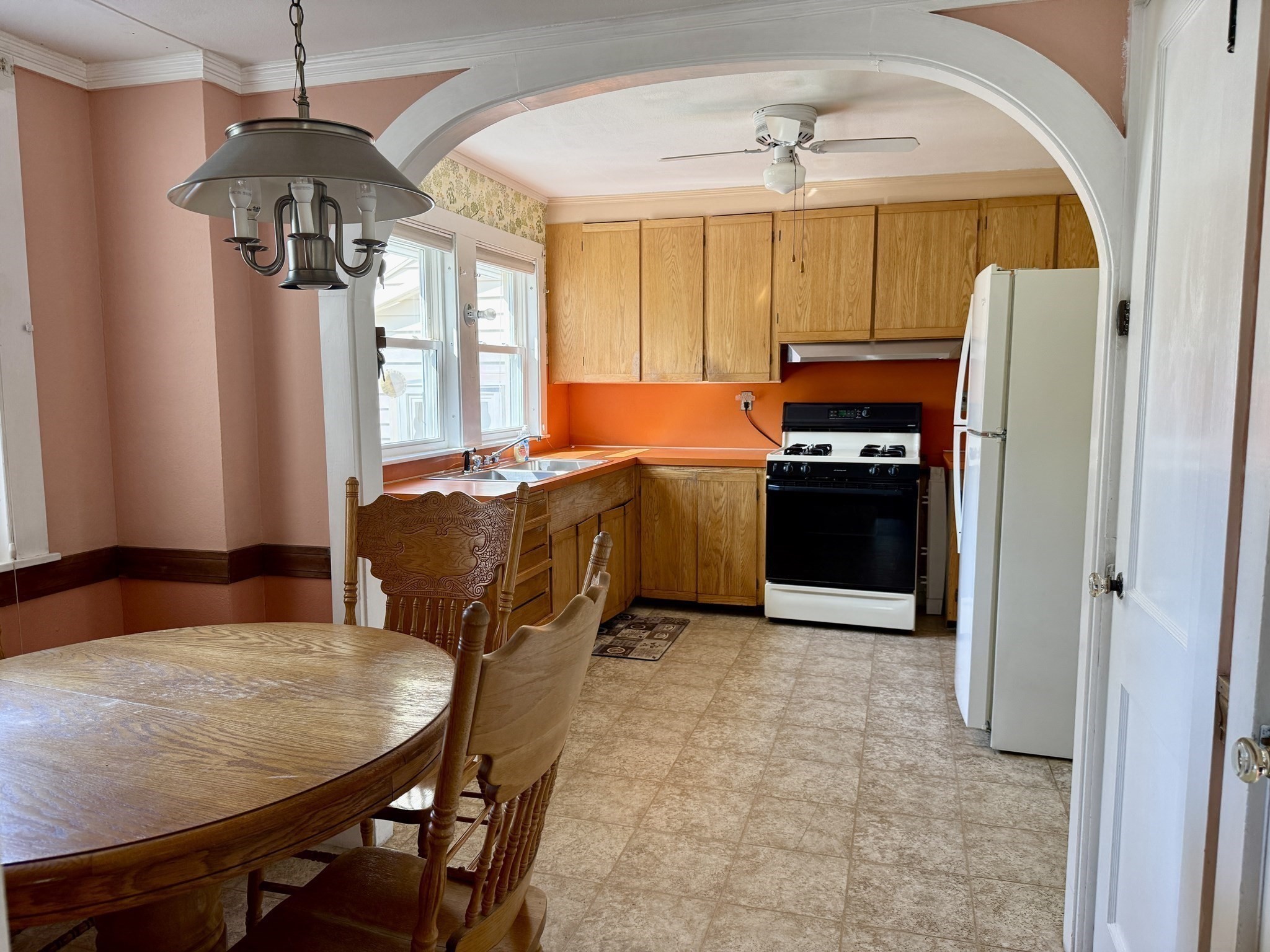 16 Pauline St Property Photo 14