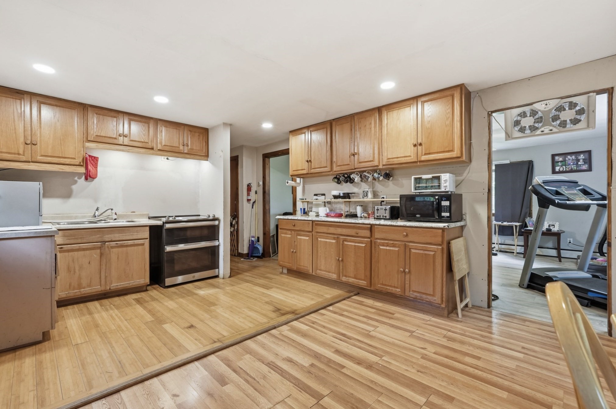 483 Federal St Property Photo 12