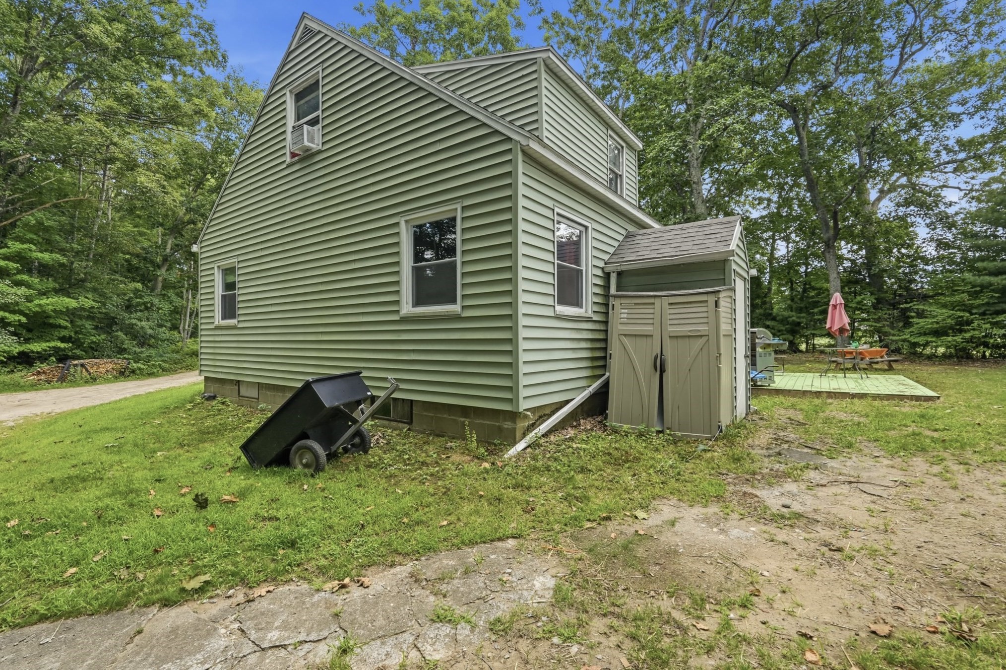 483 Federal St Property Photo 29