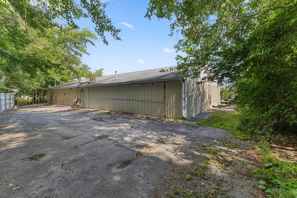 184 W Main Street Property Photo 33