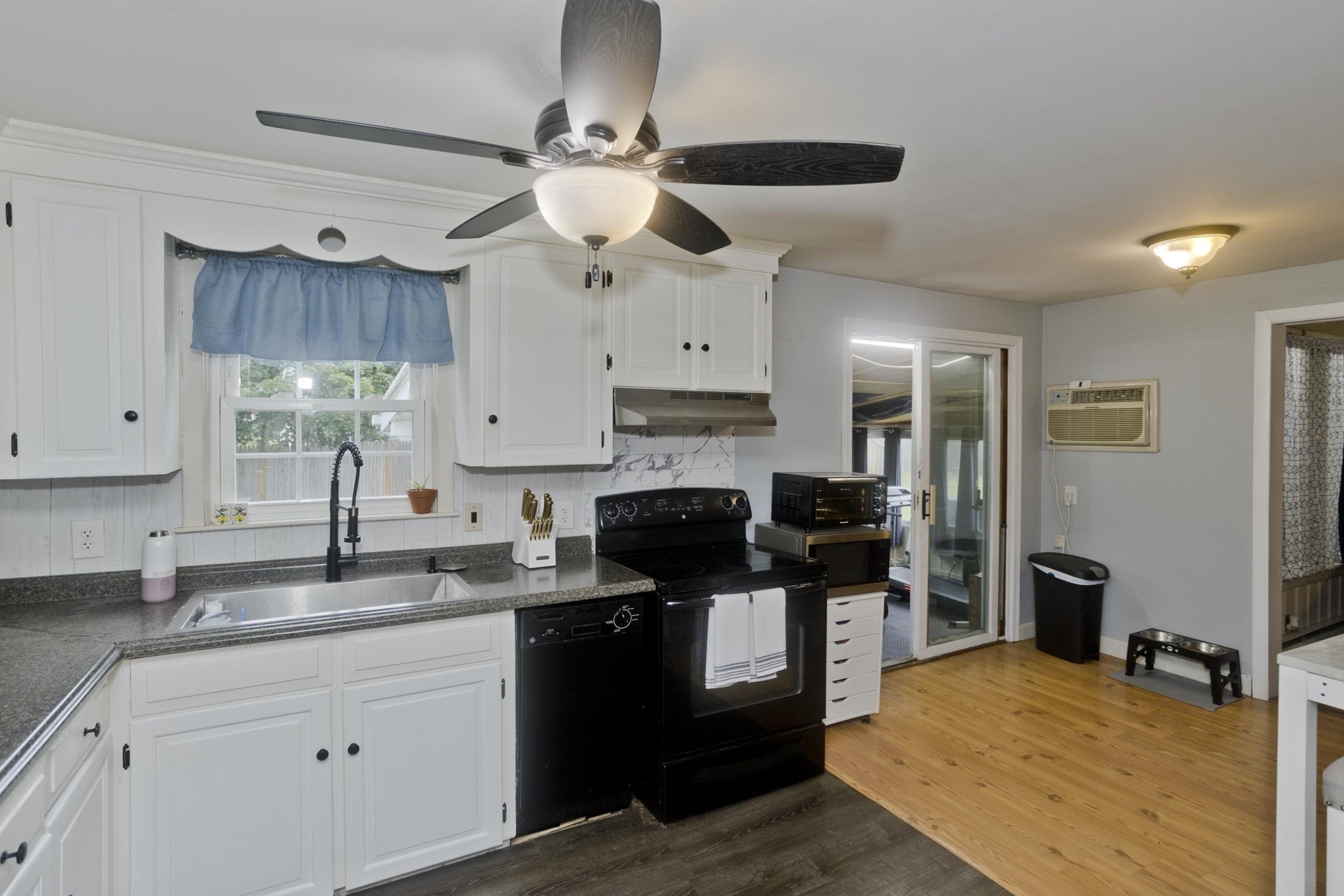14 Bliss Rd Property Photo 8
