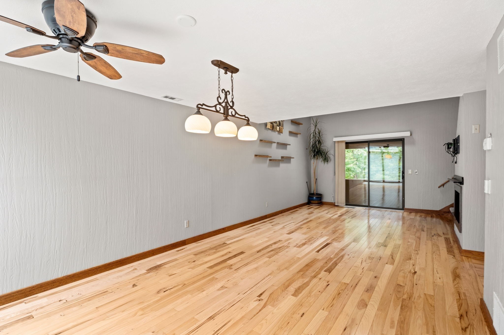 13 Eaton Ct # 13 Property Photo 10