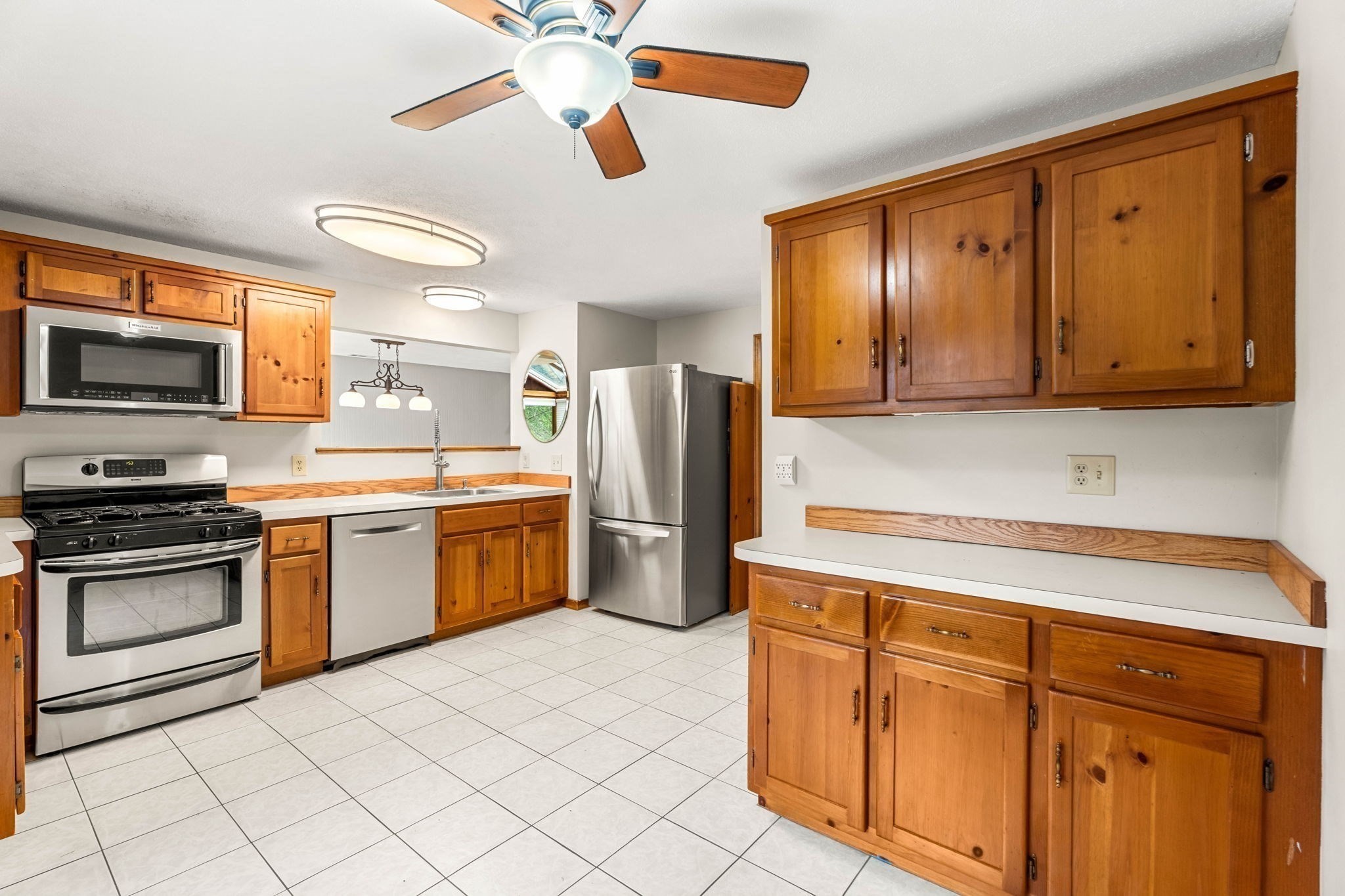13 Eaton Ct # 13 Property Photo 13
