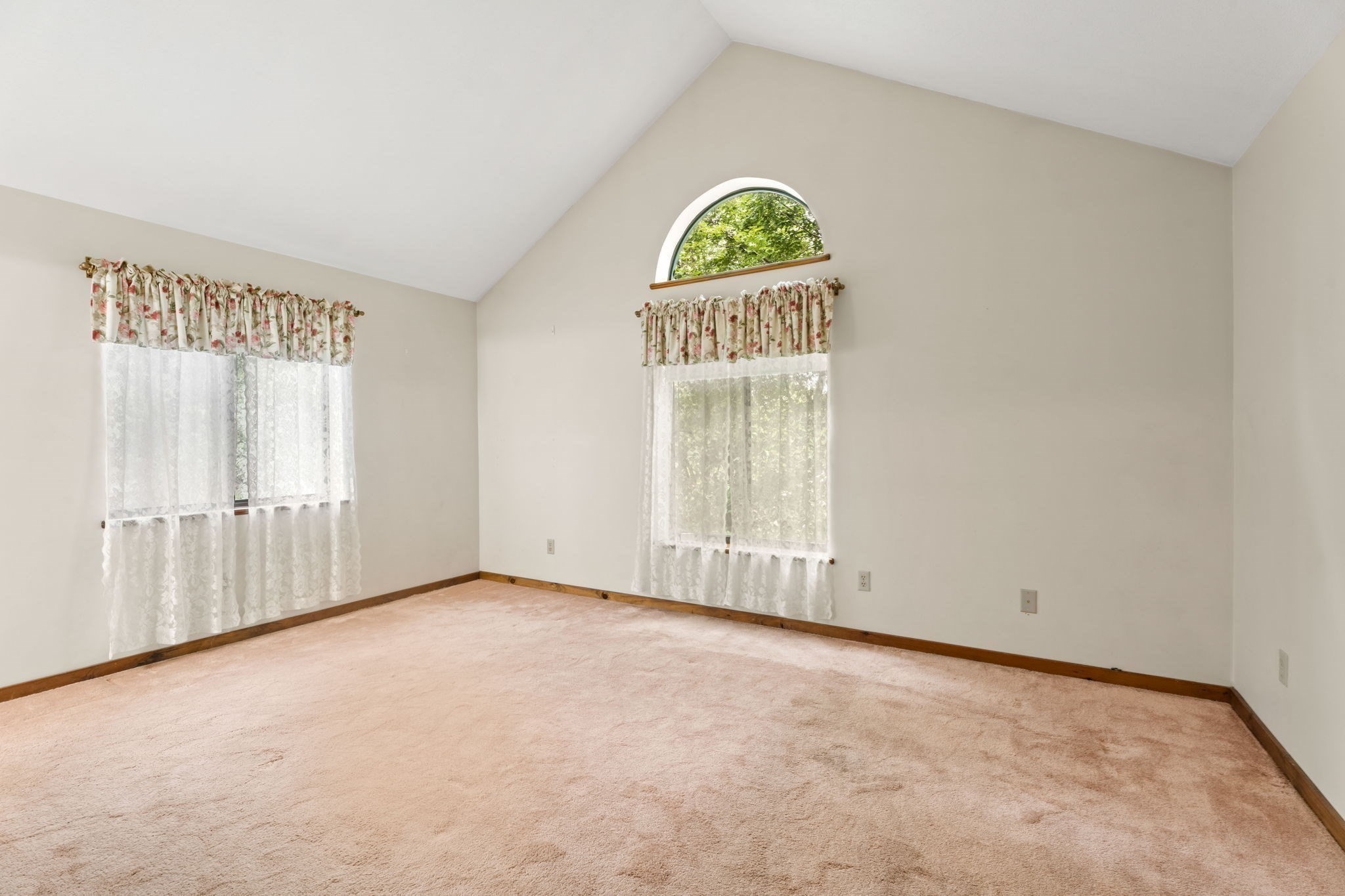 13 Eaton Ct # 13 Property Photo 21