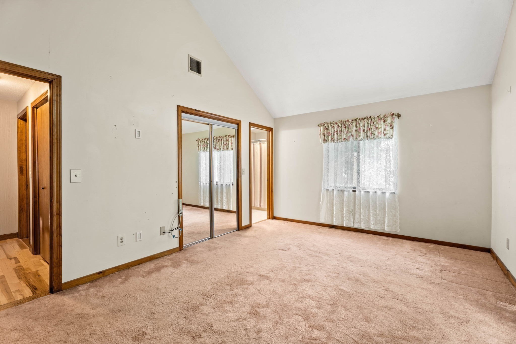 13 Eaton Ct # 13 Property Photo 22
