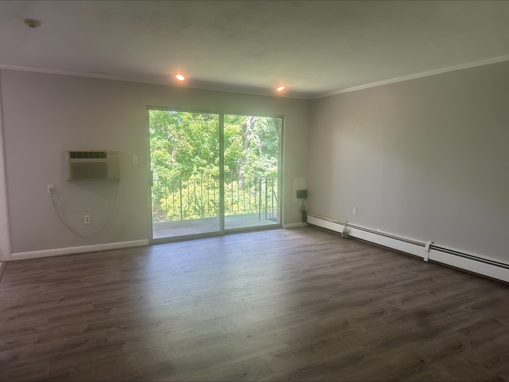 21 Fernview Ave. # 9 Property Photo 2