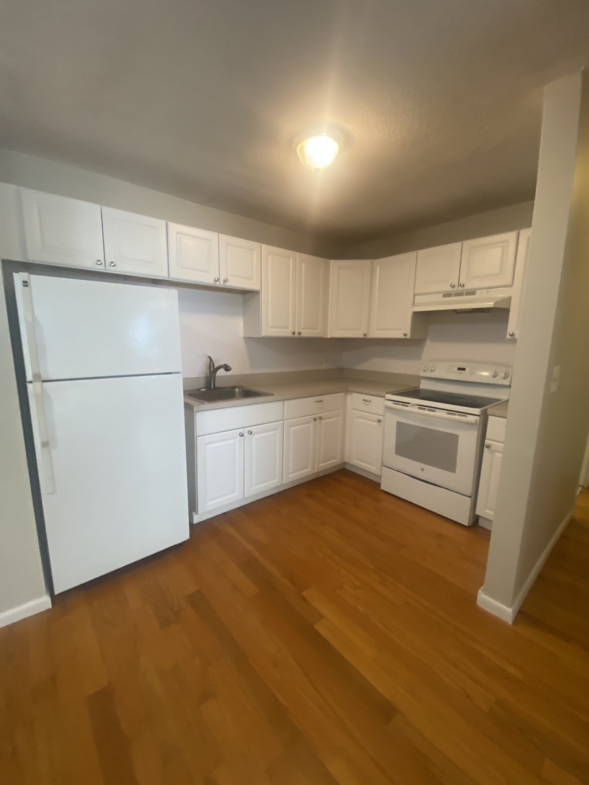 44 Maple Street # 203 Property Photo 1
