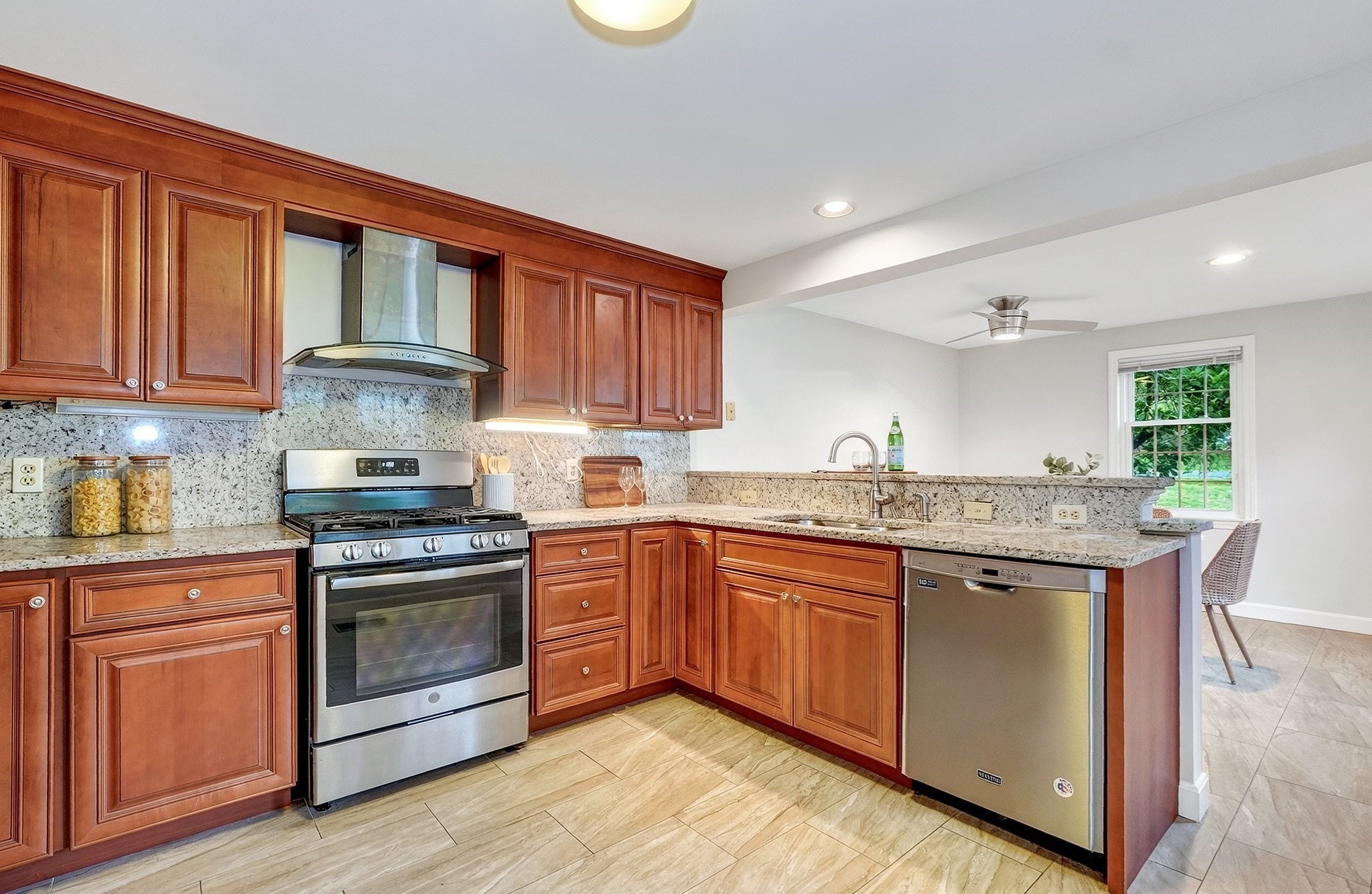 35 Mitchell Grant Way # 35 Property Photo 6