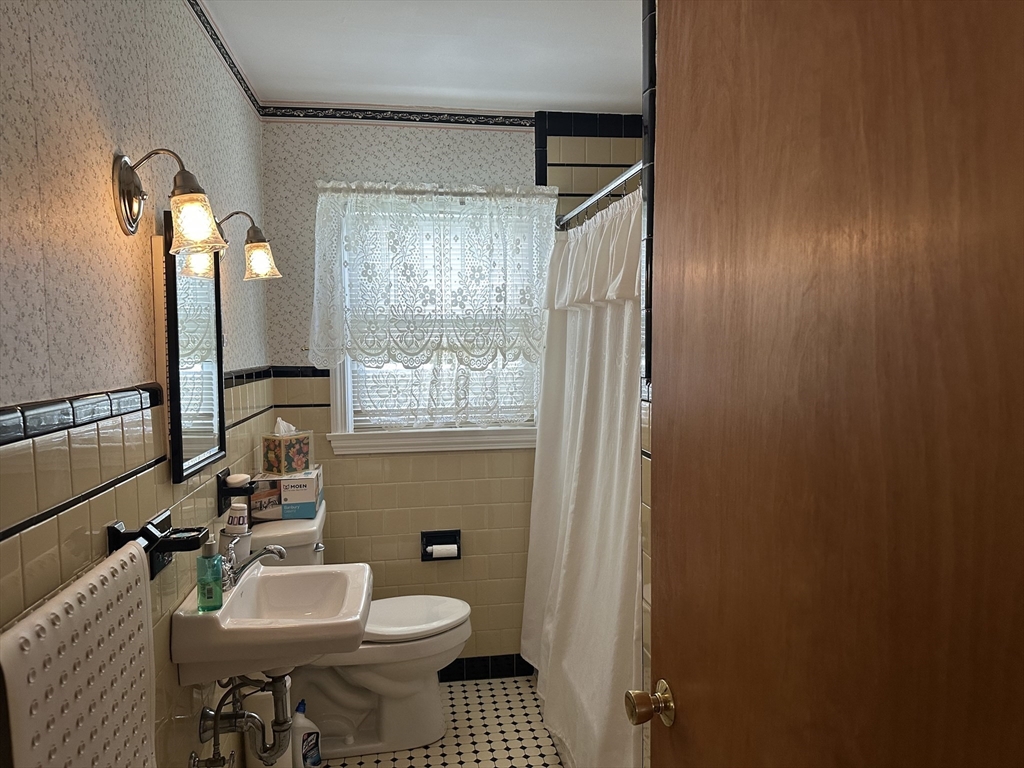 124 Felton St. Property Photo 7
