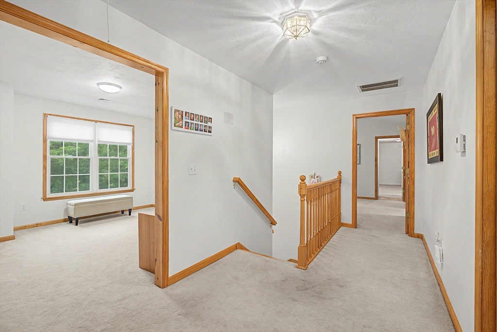 12 Gordon Ln Property Photo 12