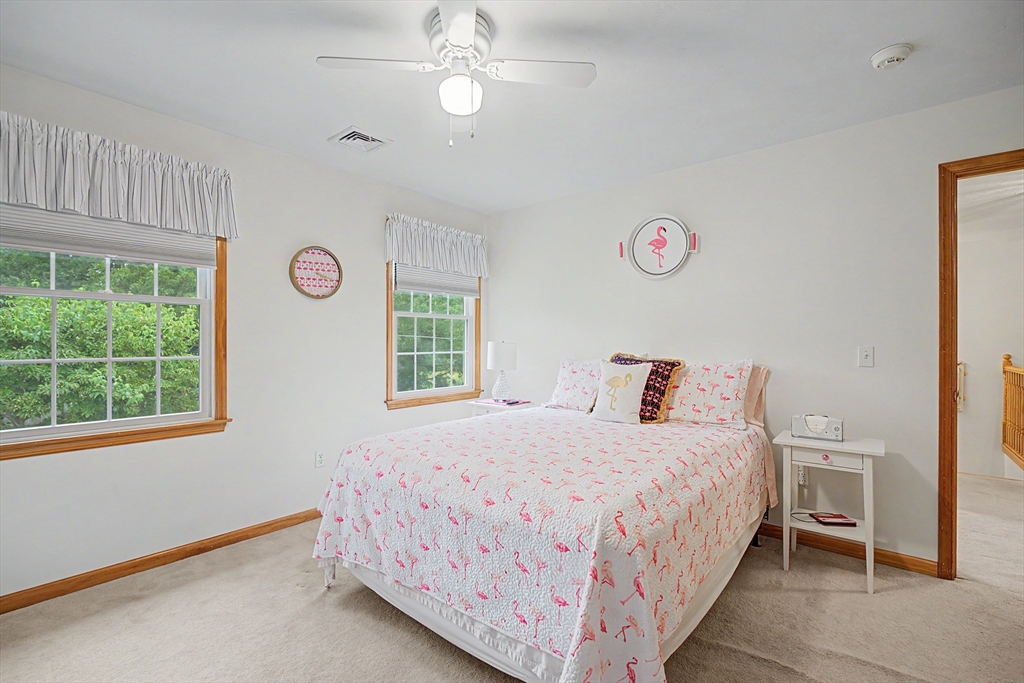 12 Gordon Ln Property Photo 21