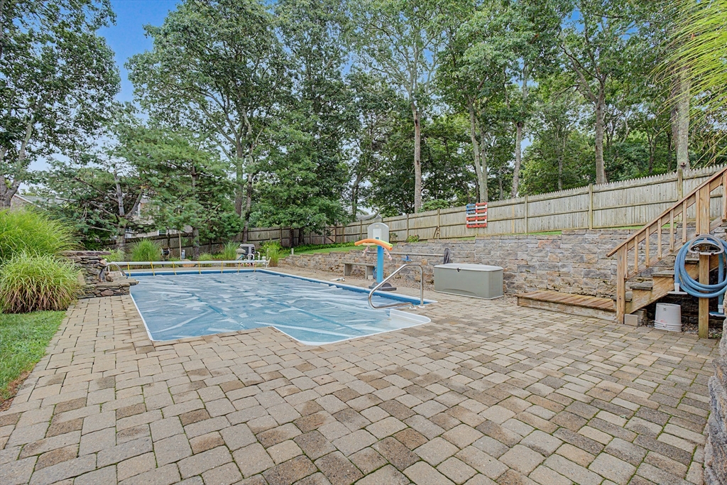 12 Gordon Ln Property Photo 36