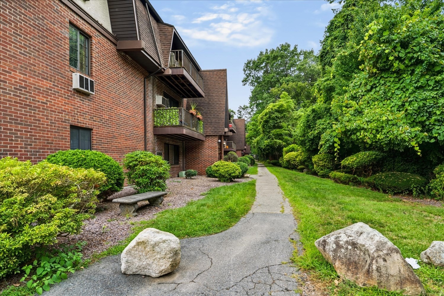 45 West St # C4 Property Photo 2