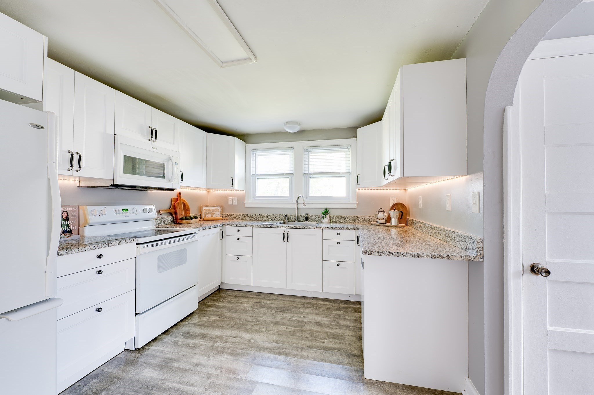 41 Park St Property Photo 2