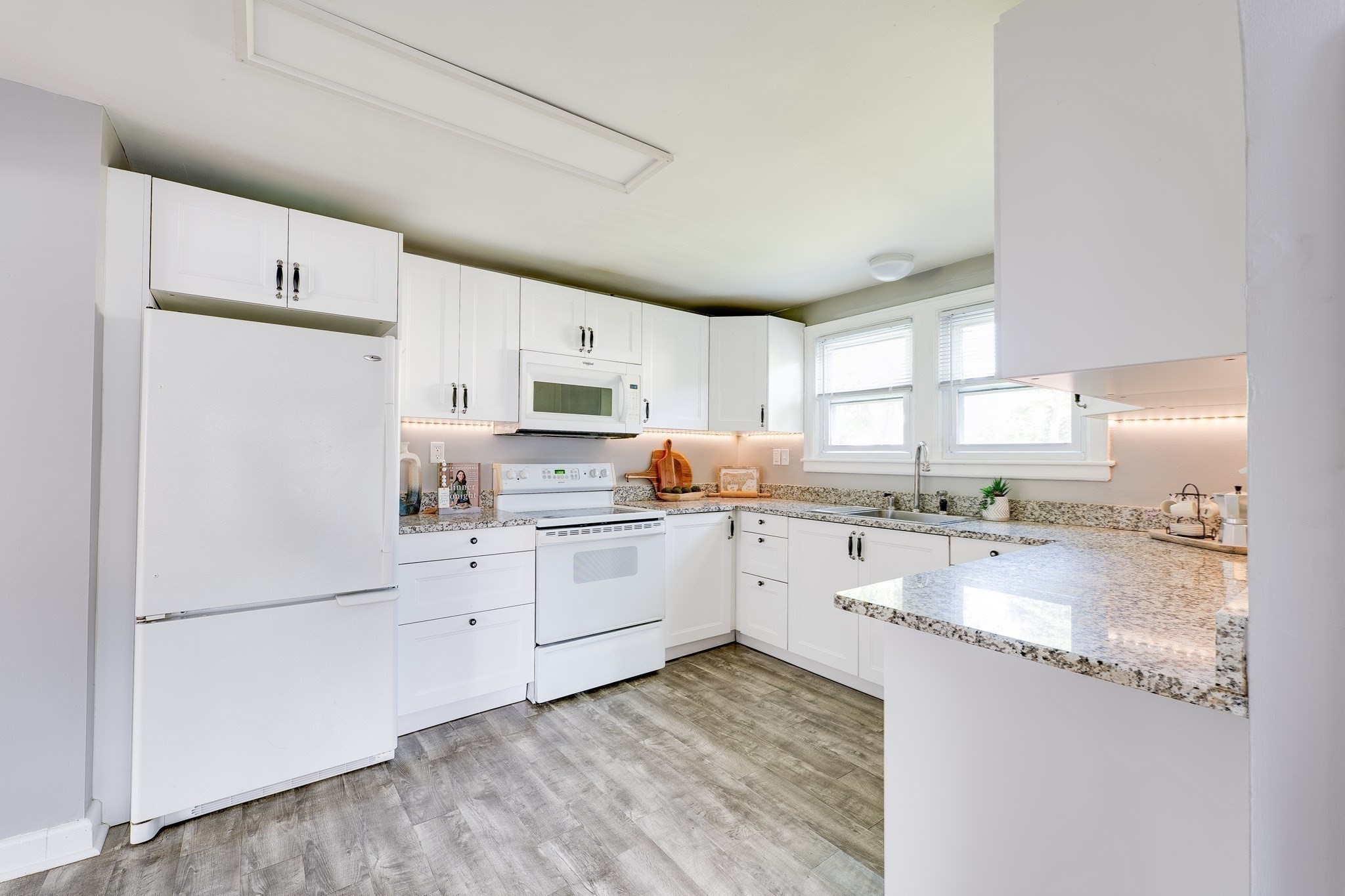 41 Park St Property Photo 6