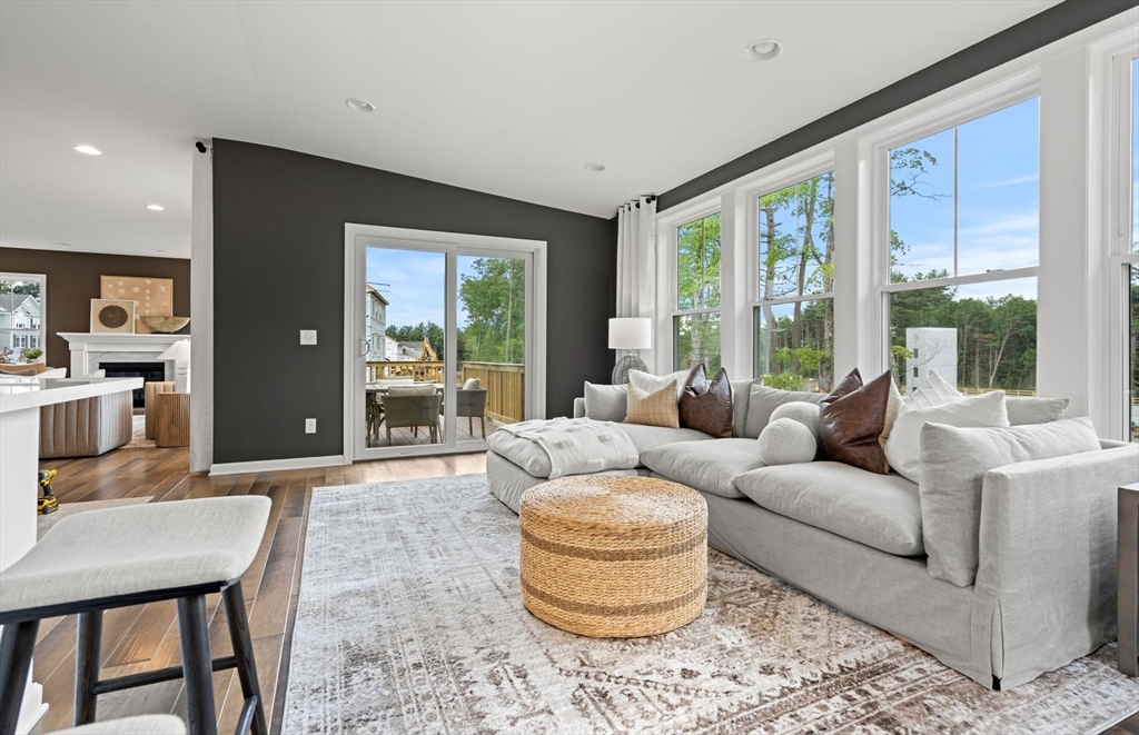 7 Germain Way # 14 Property Photo 11