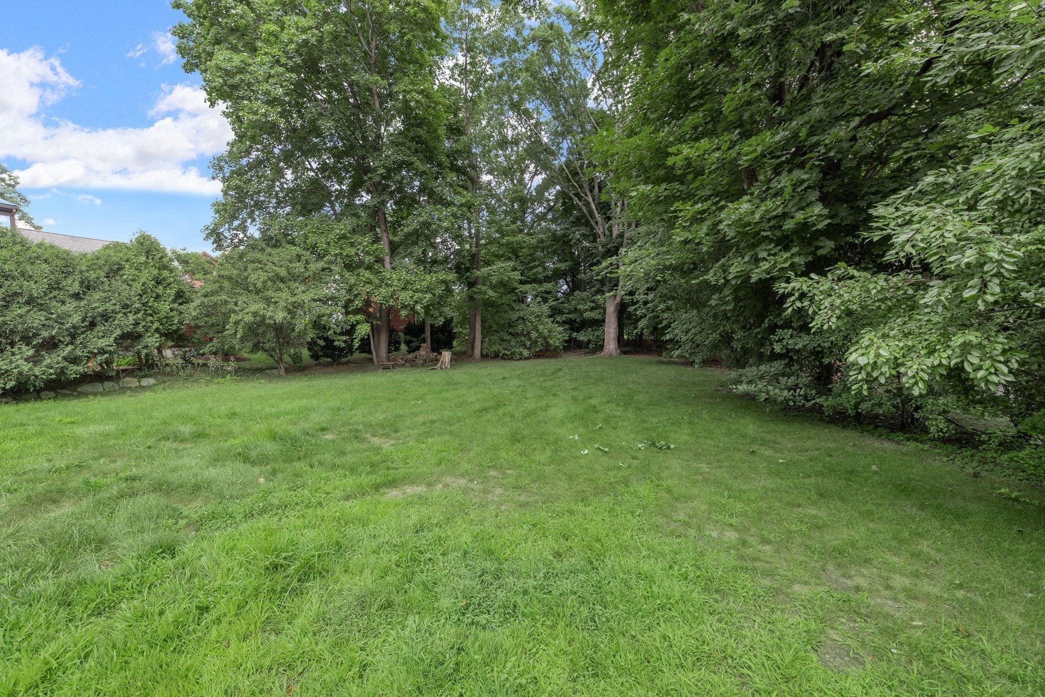 31 Oak St Property Photo 21