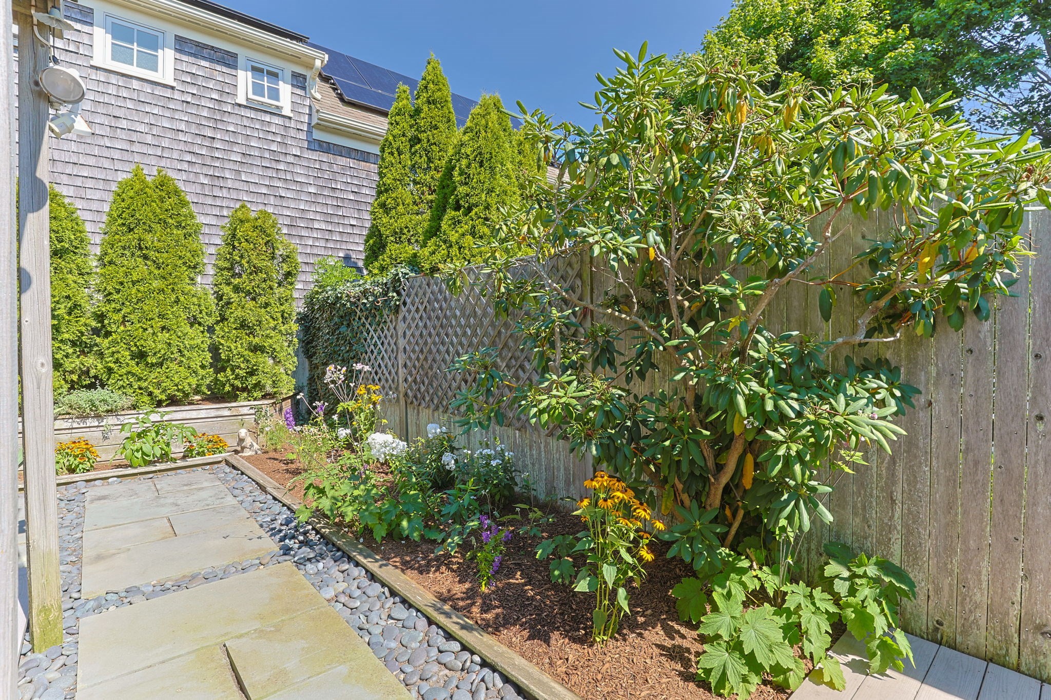 39 Pleasant Street Property Photo 27