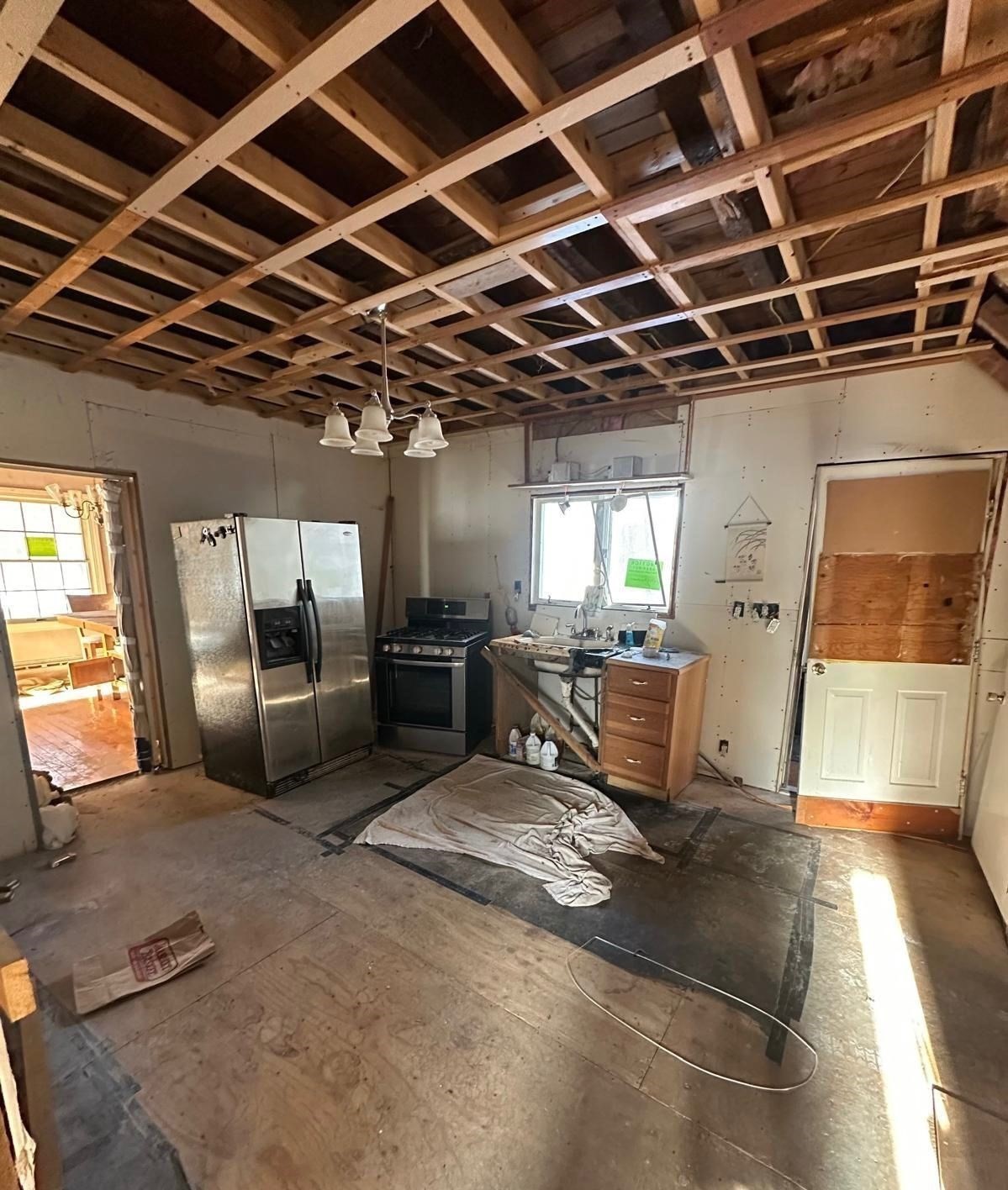 86 Andover St Property Photo 5