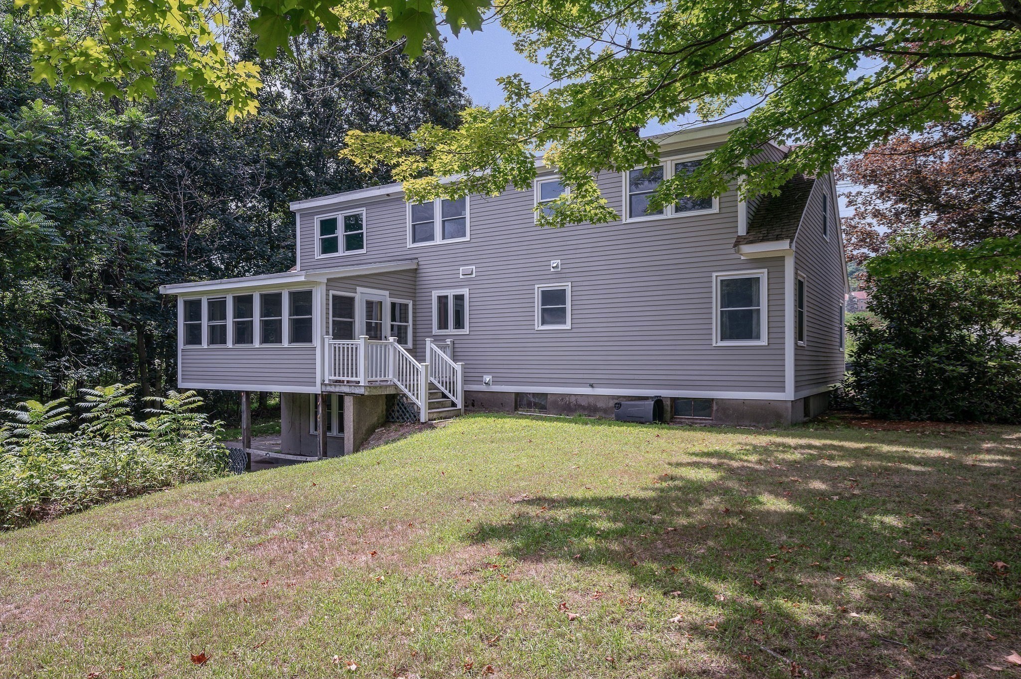 129 Forest St Property Photo 8