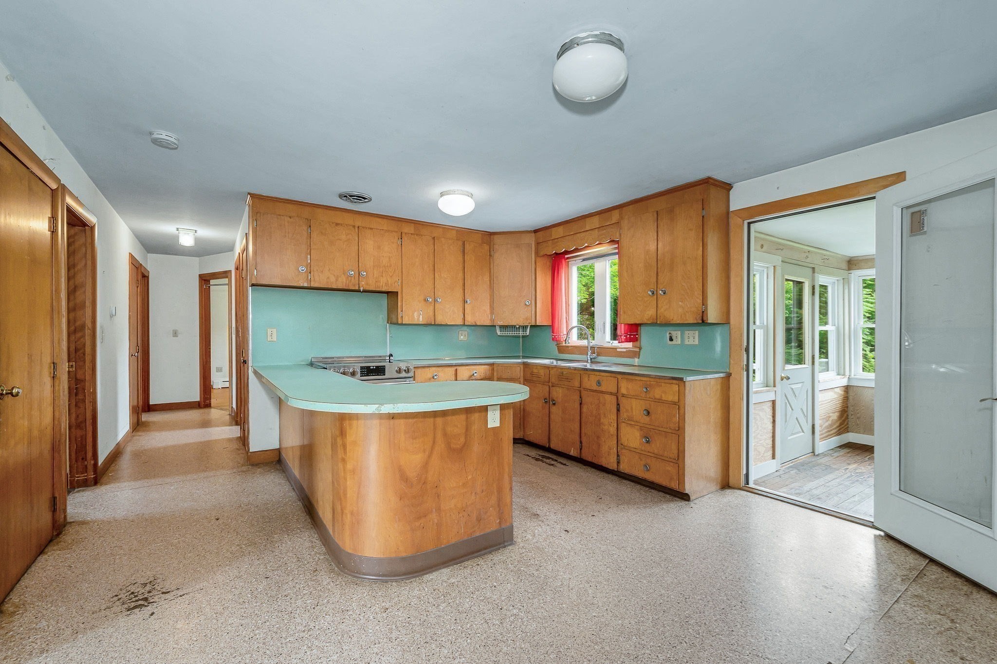 129 Forest St Property Photo 13