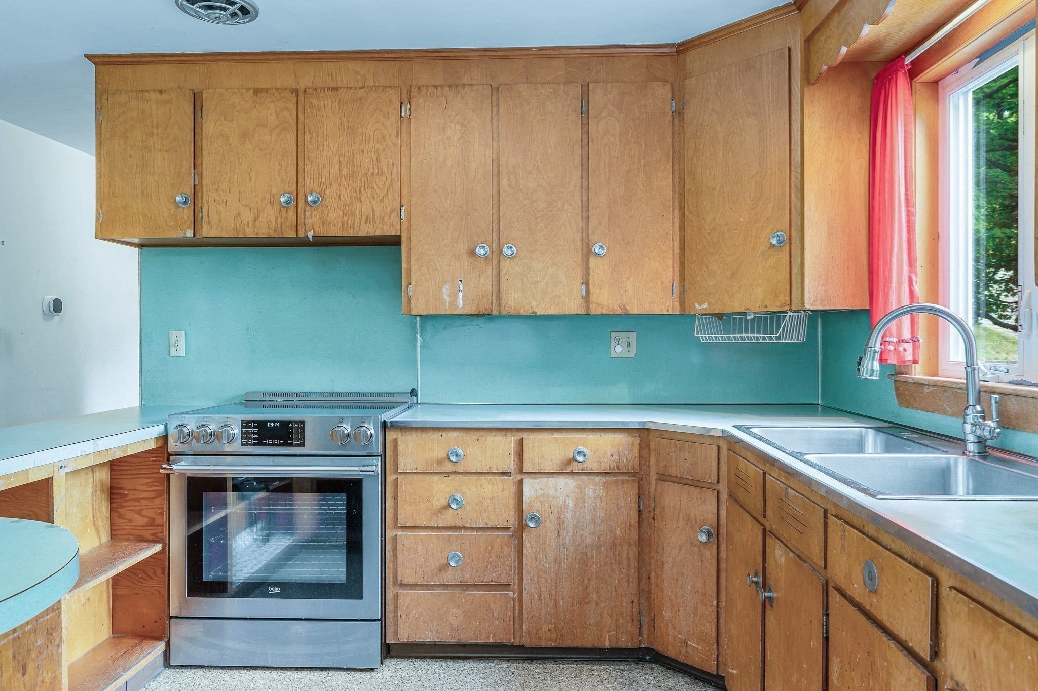 129 Forest St Property Photo 14