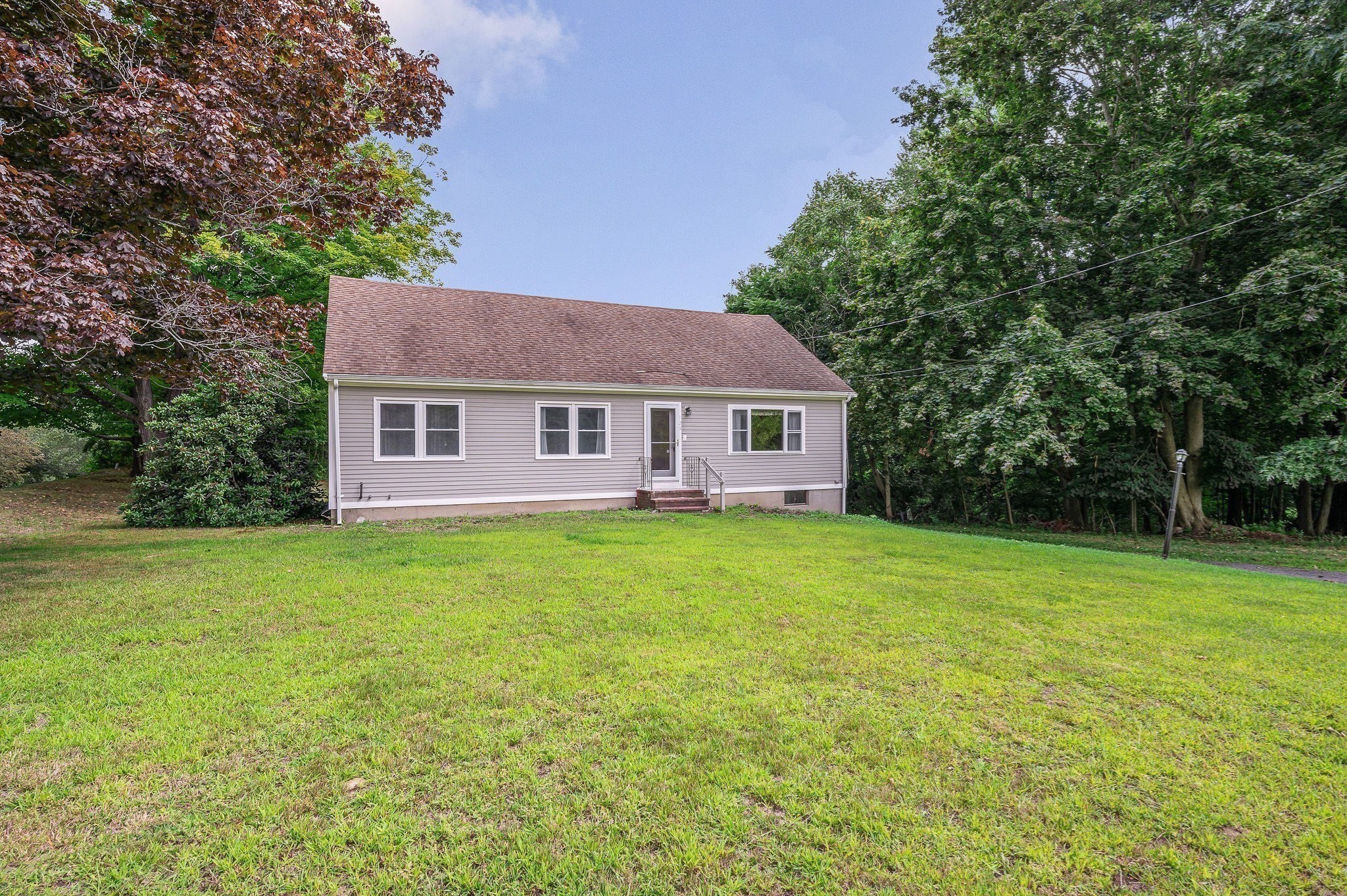 129 Forest St Property Photo 18