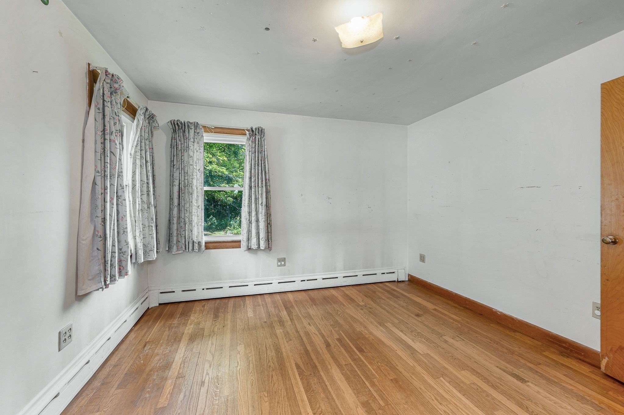 129 Forest St Property Photo 20