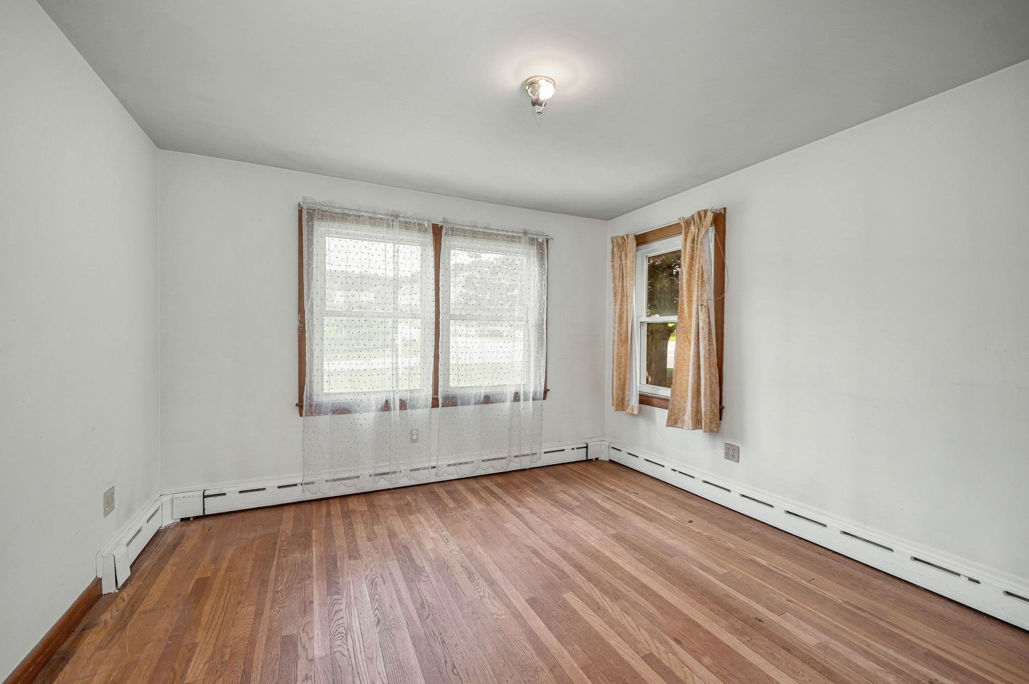 129 Forest St Property Photo 21