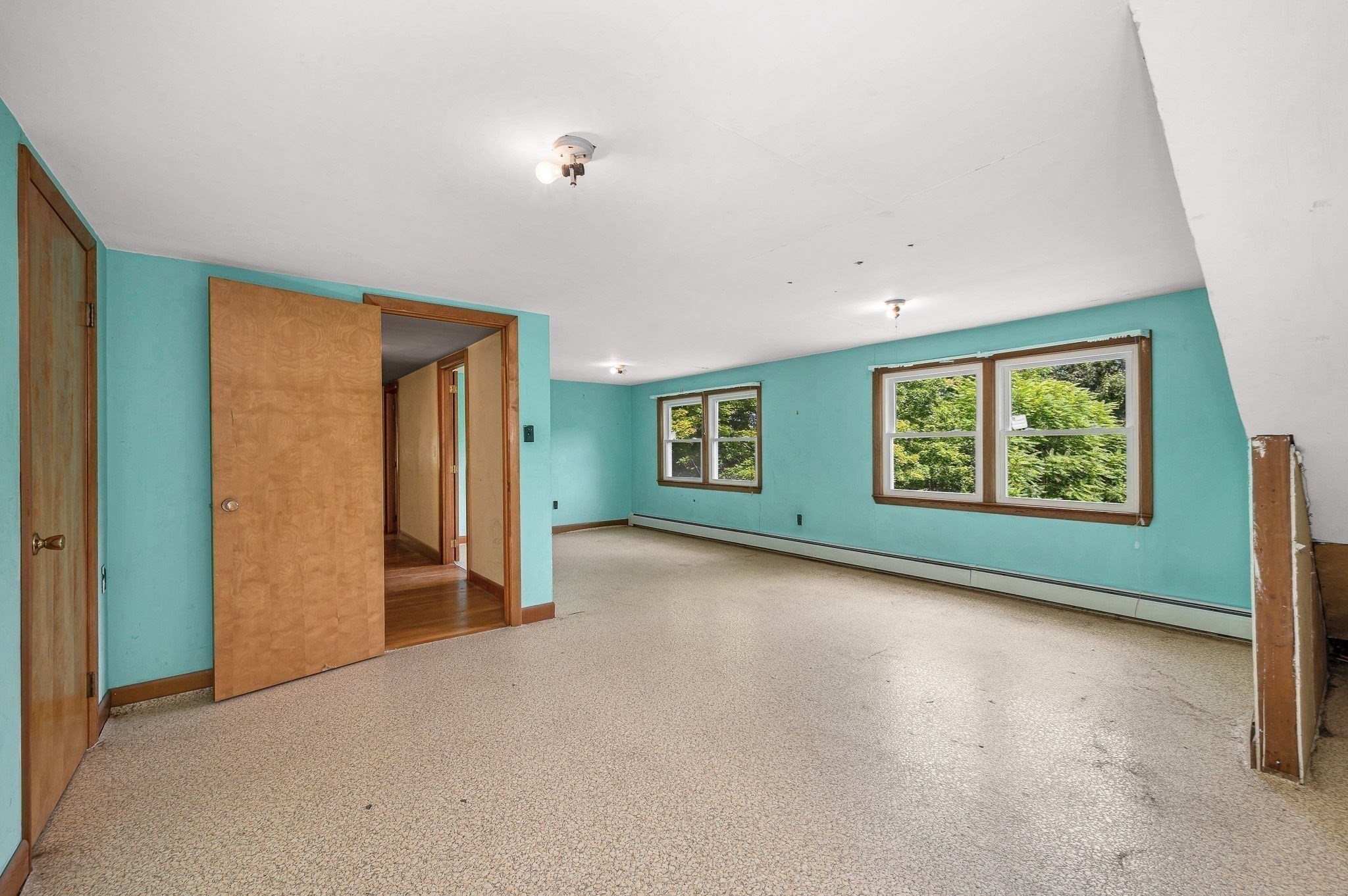 129 Forest St Property Photo 31