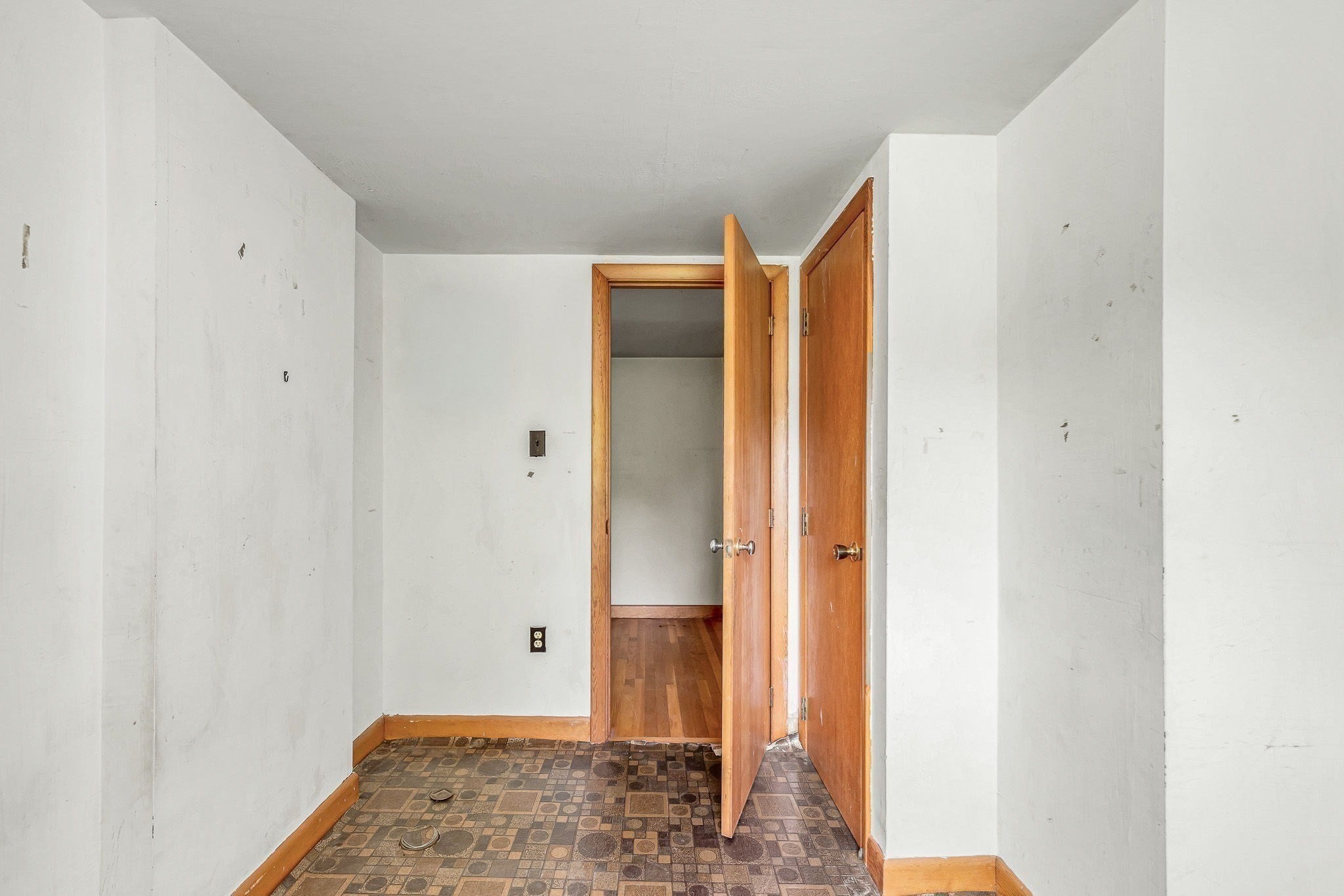 129 Forest St Property Photo 34