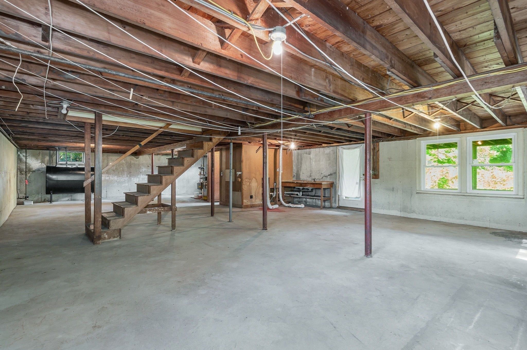 129 Forest St Property Photo 40