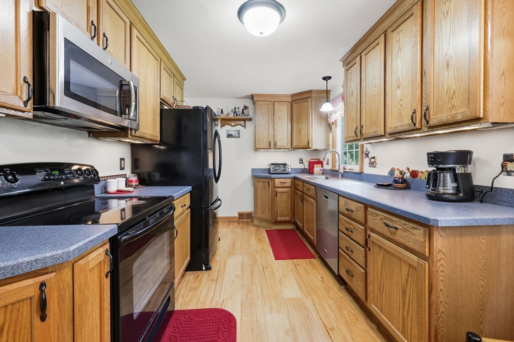 62 Clyde Avenue Property Photo 4
