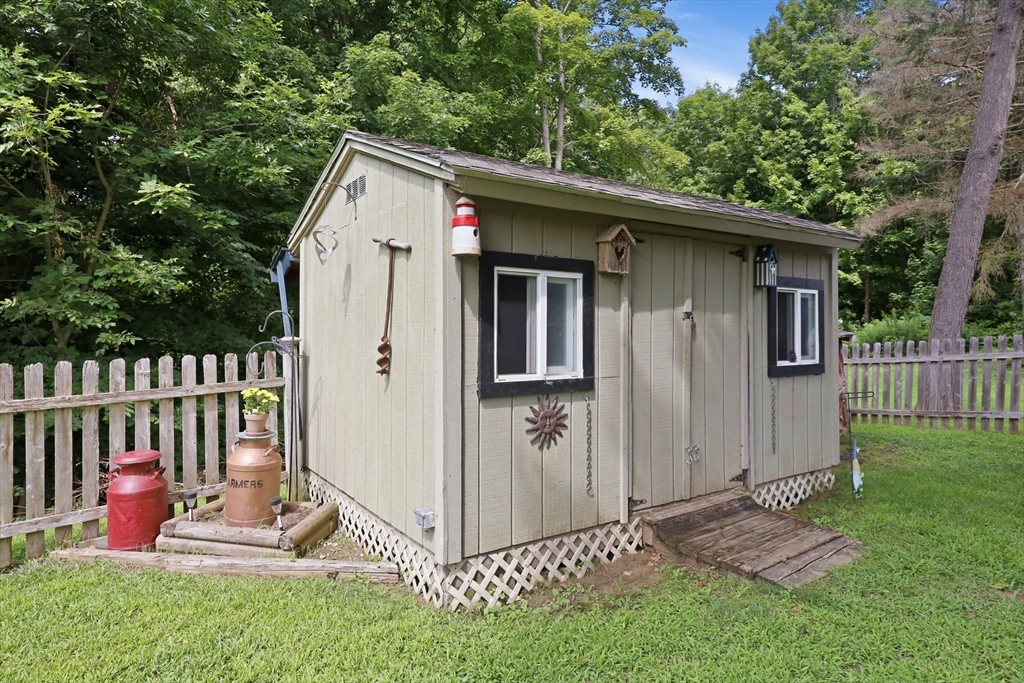 62 Clyde Avenue Property Photo 6