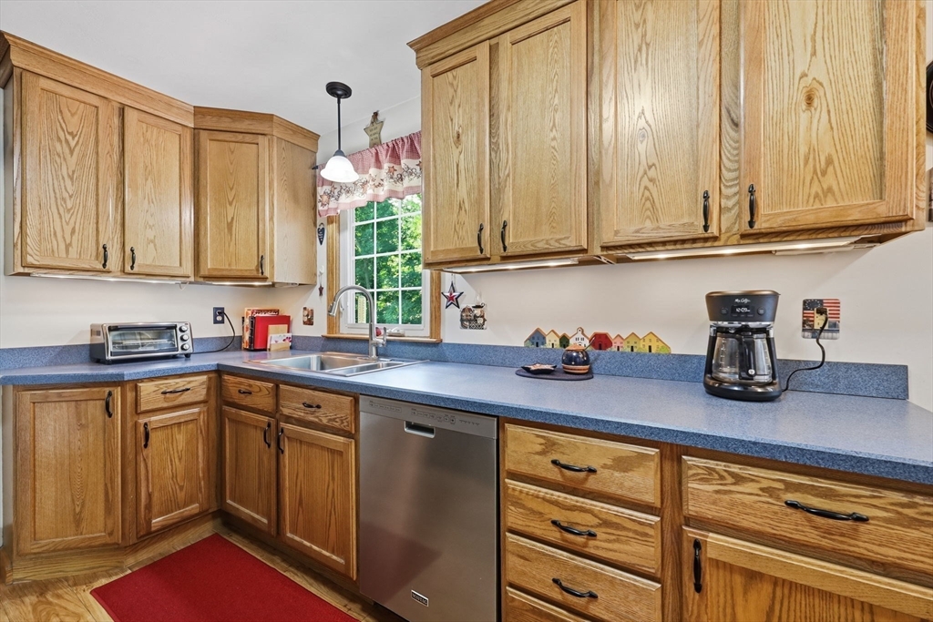 62 Clyde Avenue Property Photo 15