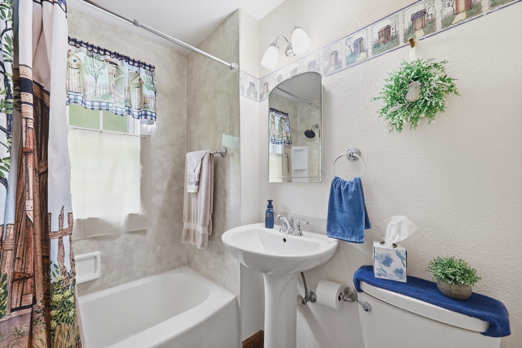 62 Clyde Avenue Property Photo 20