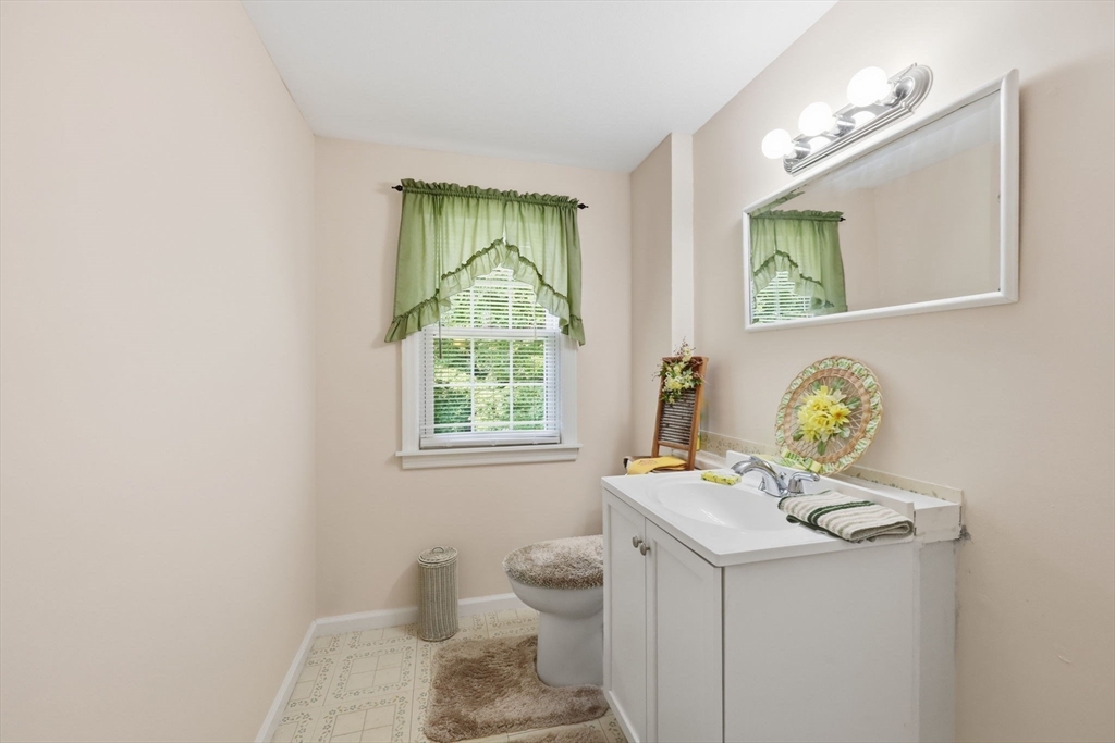 62 Clyde Avenue Property Photo 28