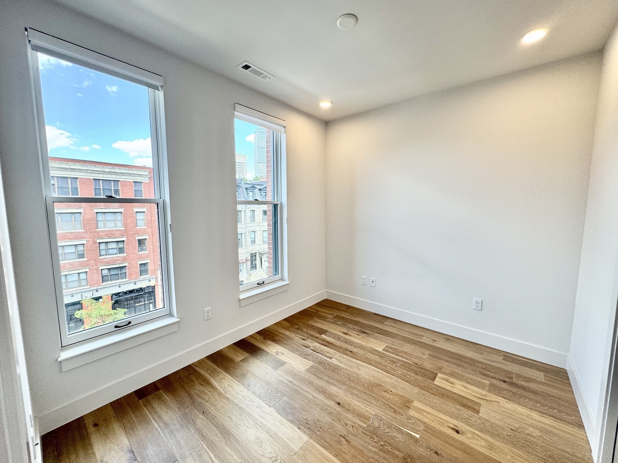 566 Columbus Ave # 406 Property Photo 17