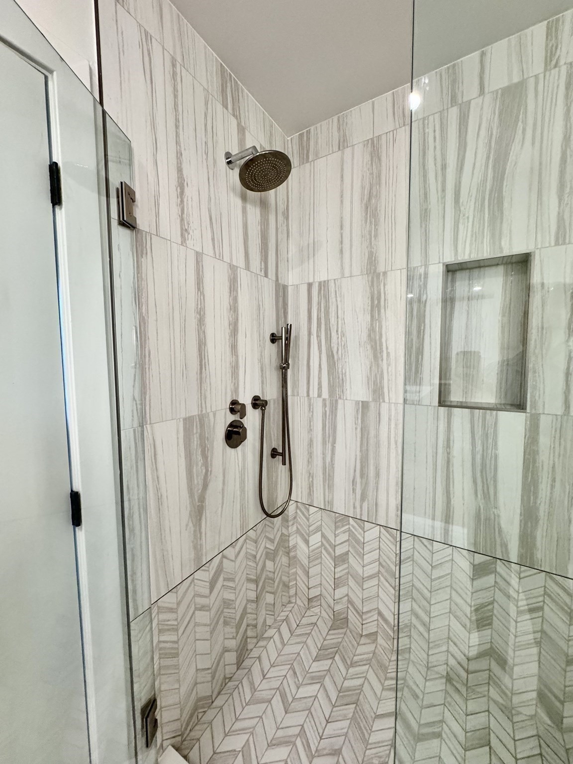 566 Columbus Ave # 406 Property Photo 24