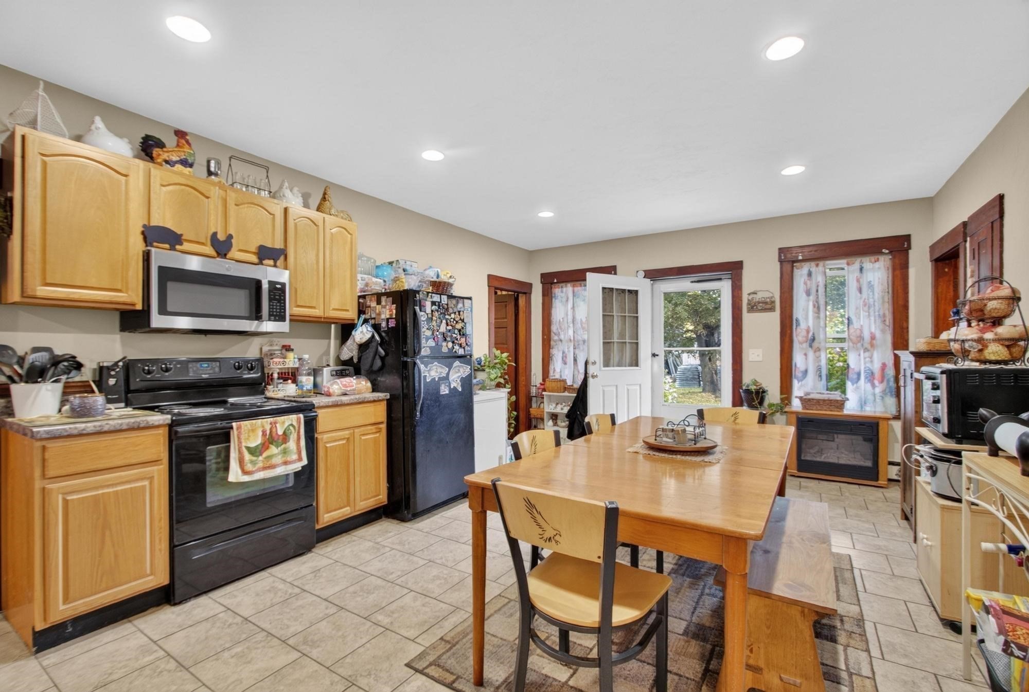 55 Elmwood Ave Property Photo 4