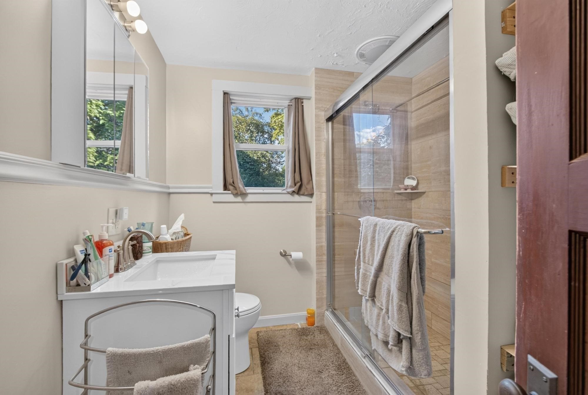 55 Elmwood Ave Property Photo 15