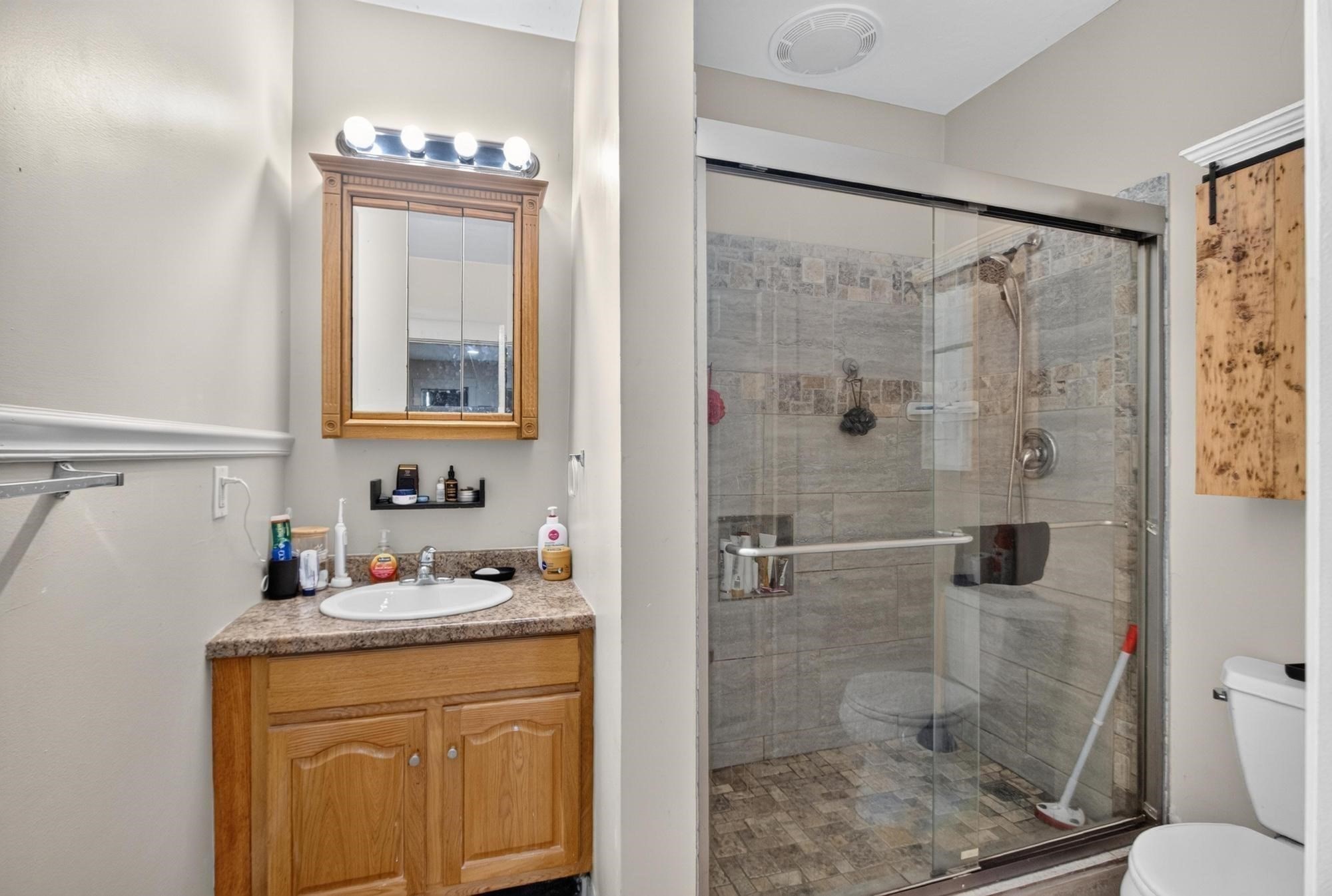 55 Elmwood Ave Property Photo 26