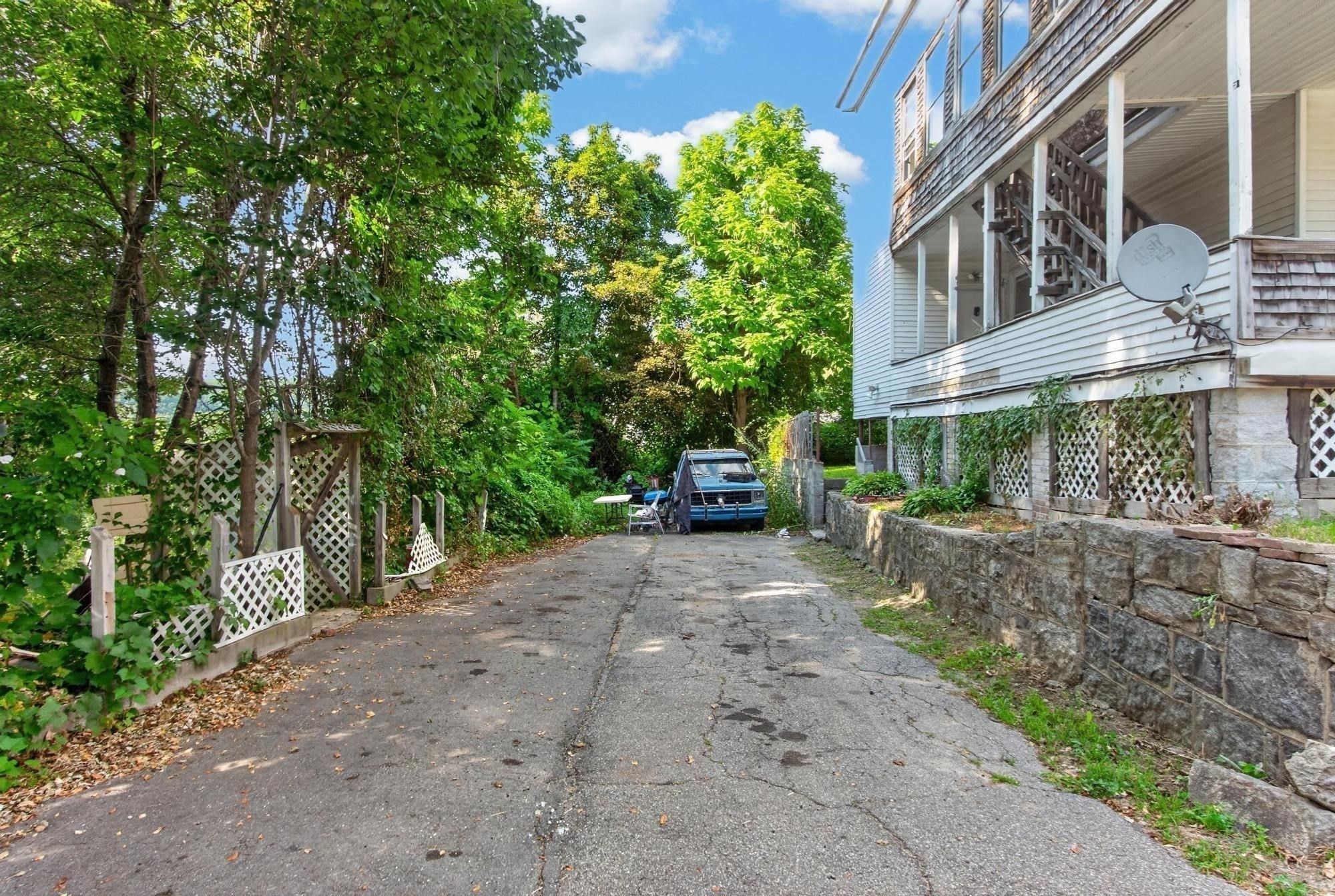 55 Elmwood Ave Property Photo 39