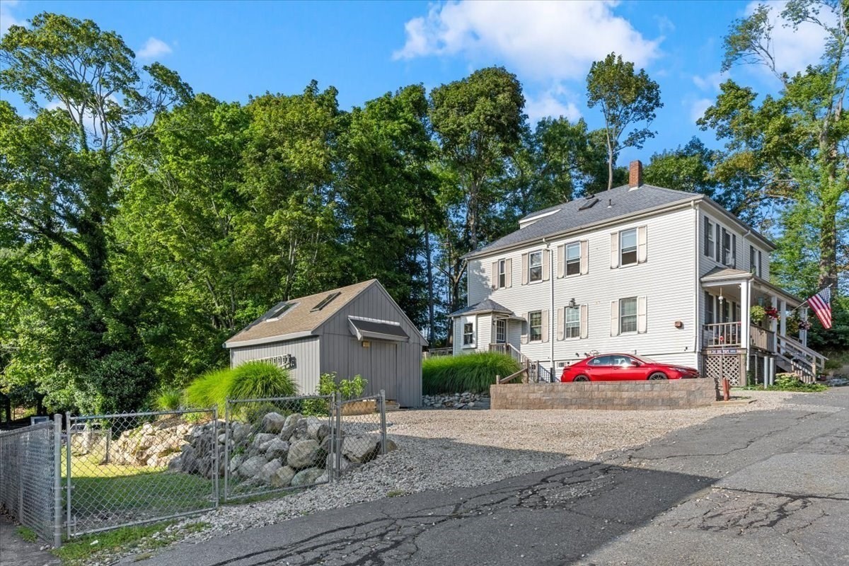 12 Magoni Ter Property Photo 2