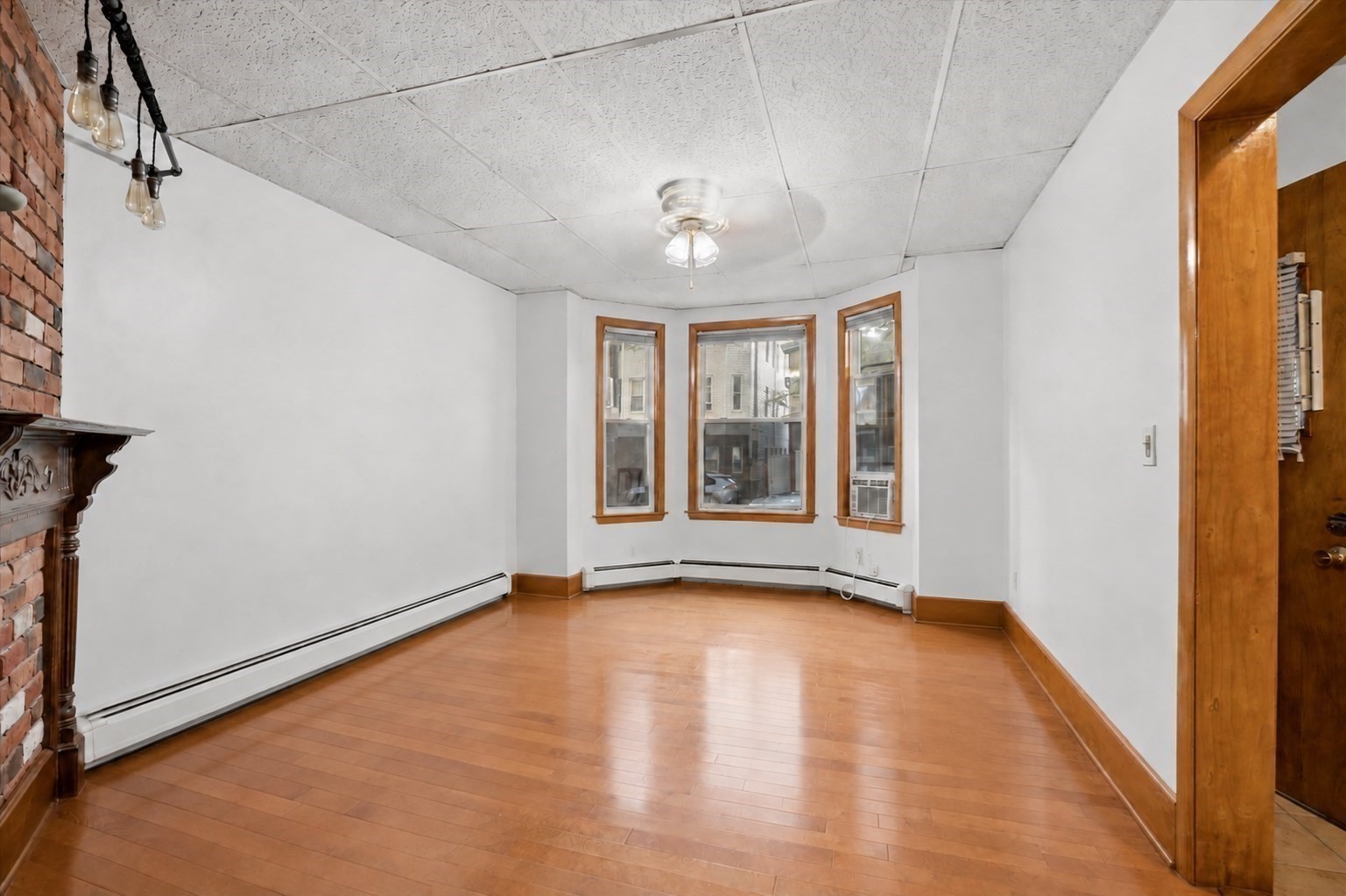 227 Chelsea St Property Photo 8