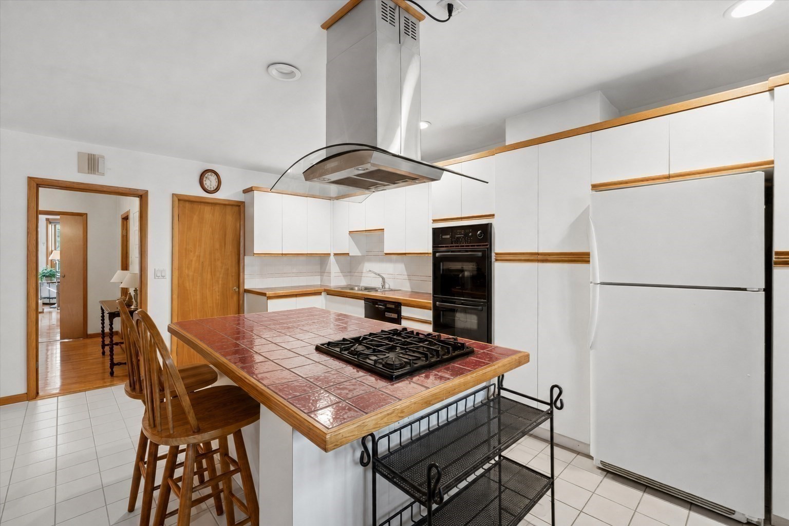 227 Chelsea St Property Photo 14