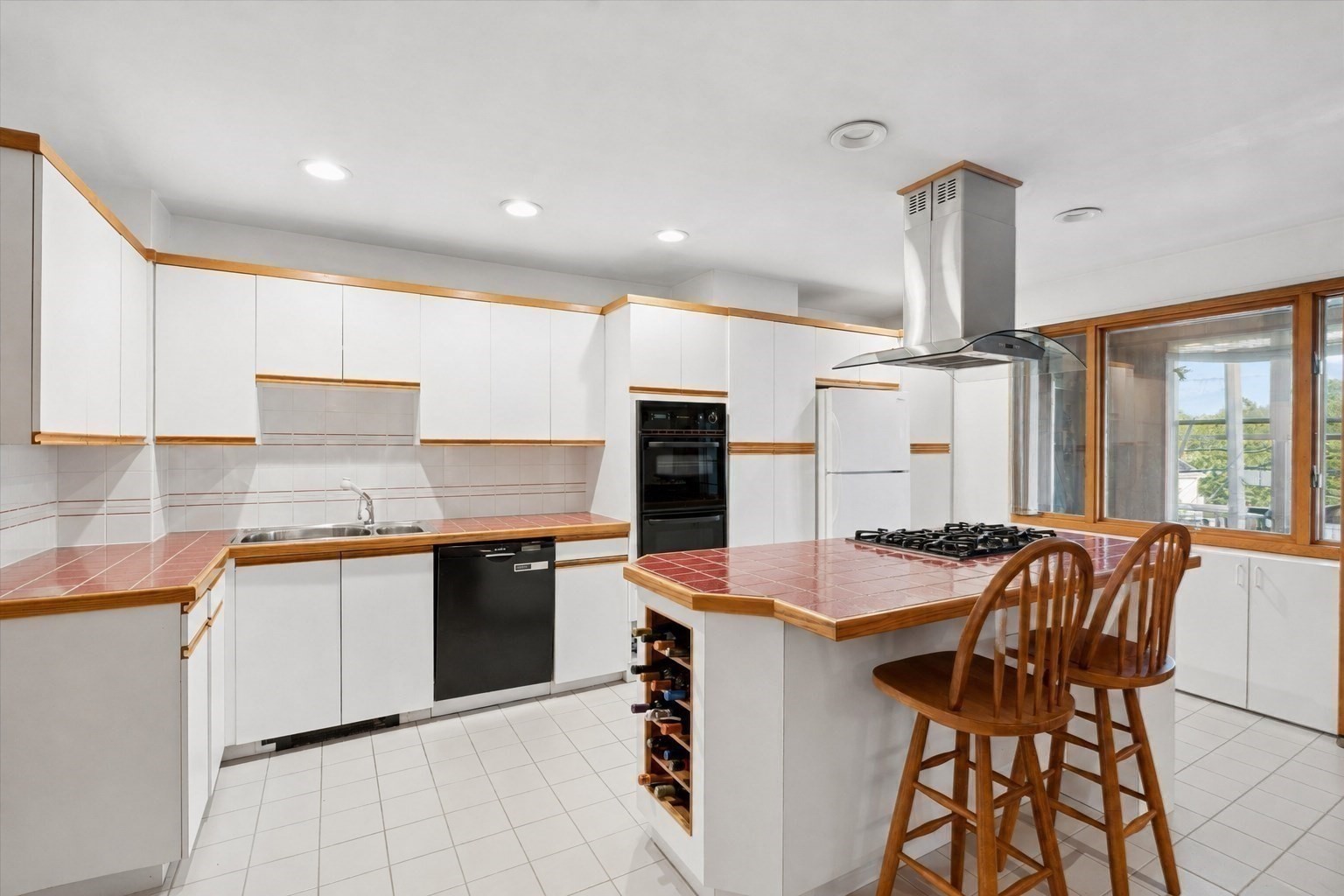 227 Chelsea St Property Photo 15