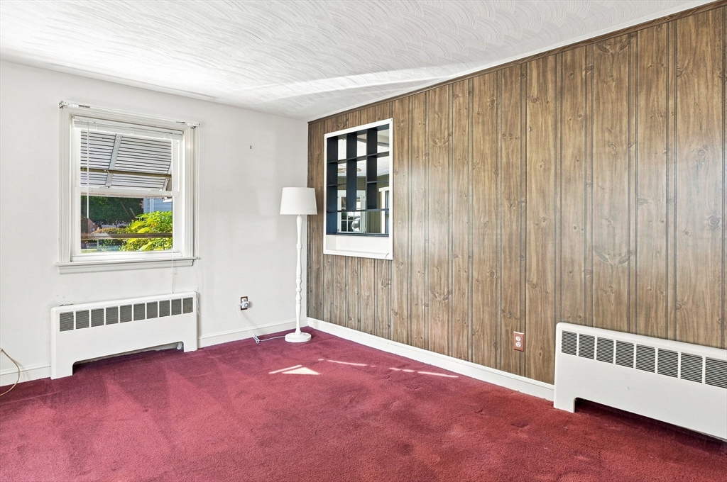 21 Flint St Property Photo 8